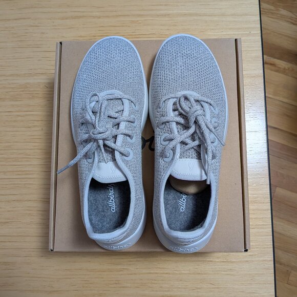 NEW Allbirds Tree Runner Women's Size 9 Silver Light Gray - Picture 1 of 4